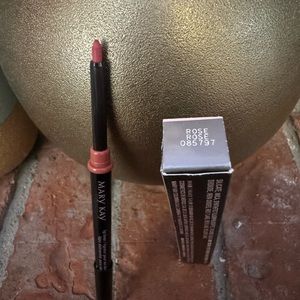 Mary Kay lipliner in shade Rose Brand New